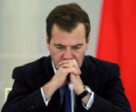 Запрещённый ролик, беспощадно высмеивающий Медведева, просочился в Сеть! См ...