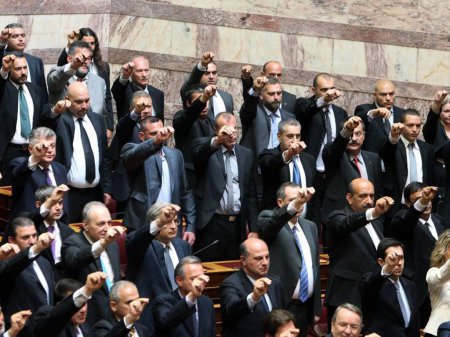 Депутаты Европарламента от Греции потребовали отменить санкции против Росси ...