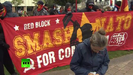 Сотни активистов в Великобритании протестуют против политики НАТО