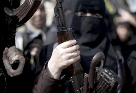 СМИ: Борделями для боевиков ИГ руководят экстремистки из Великобритании