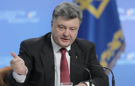 Порошенко: выборы на Донбассе могут проводиться только по украинским закона ...