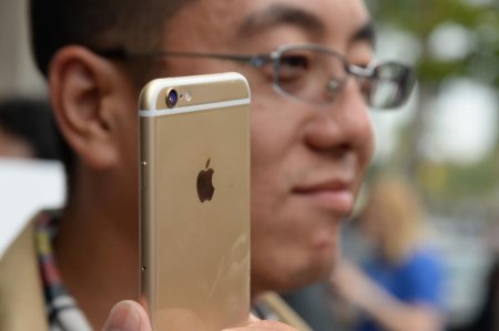 В Китае покупателям iPhone 6+ предлагают увеличить карманы на одежде, не от ...