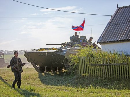 Луганские ополченцы продолжают окружение города Счастье