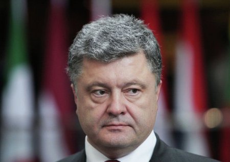 Порошенко грозит "усилением контроля" на Донбассе