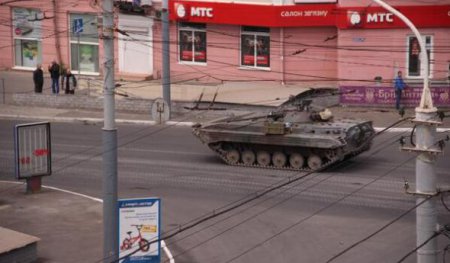 В Мариуполе с улиц исчезла украинская государственная символика. Город на грани взрыва