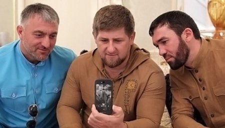 Кадыров призвал патриотов сидеть во «ВКонтакте» с «йотафонов»