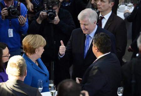 В немецких правительственных кругах назревает раскол из-за политики Запада в отношении России