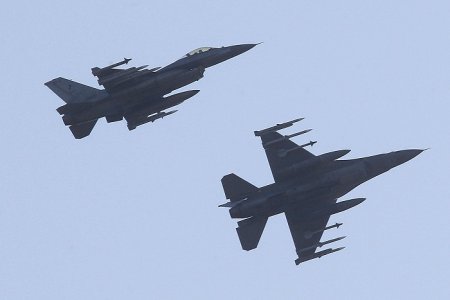 Латвия заявляет, что дважды перехватывала российские военные самолеты