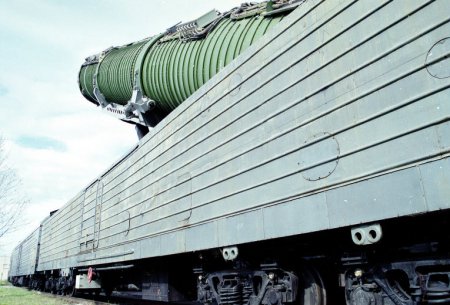 Россия возобновляет производство железнодорожных ракетных комплексов