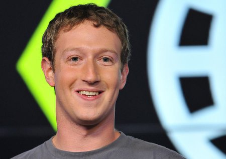 Основатель Facebook Марк Цукерберг станет в 2015 году «книжным червём»