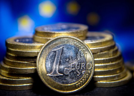Goldman Sachs​: К началу 2018 года стоимость евро по отношению к доллару может составить 90 центов