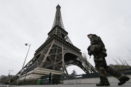 Теракты в Париже связаны с недостатком разведданных у спецслужб