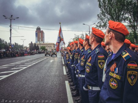 Онлайн-трансляция парада в честь Дня Победы в Донецке