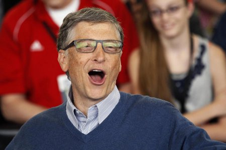 ​СМИ: Билла Гейтса попросили дать деньги на операцию по пересадке головы россиянину Спиридонову