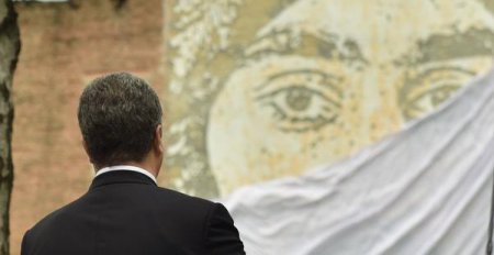 Порошенко на открытии фрески Нигояна: Я недоволен расследованием преступлен ...