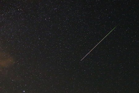 Ночь звездопада: россияне могут наблюдать сотни метеоров за час
