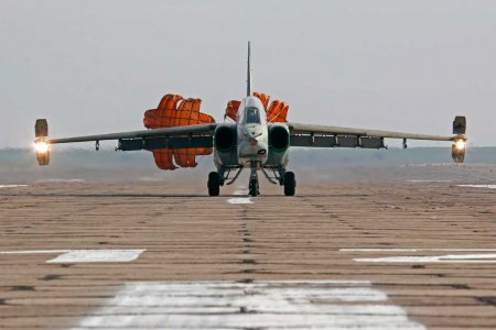 Фантастические кадры с учений летчиков-истребителей Северного флота в Крыму
