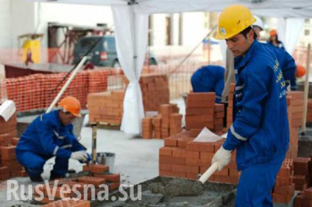 В РФ введут ограничение на число иностранных работников на стройке