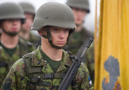 В Эстонии жалуются, что военнослужащие НАТО отпугивают туристов