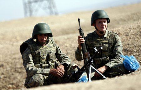 МИД Турции: страна продолжит отводить из провинции Мосул свои войска