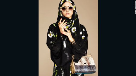 Dolce & Gabbana представили новую коллекцию модных хиджабов для европейских дам