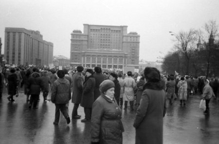 Как толпа хоронила СССР, хроника в фото.