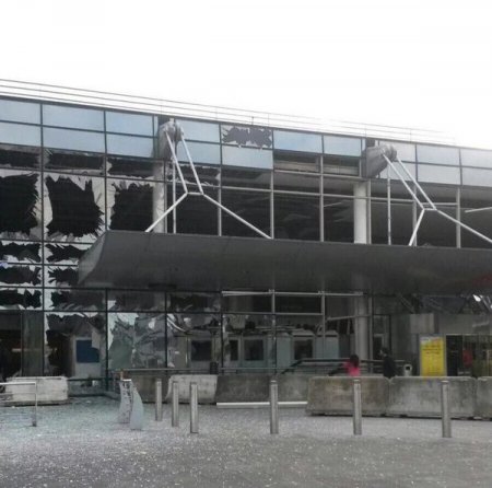 "Исламское государство" организовало теракты в аэропорту и метро Брюсселя. Десятки погибших и пострадавших