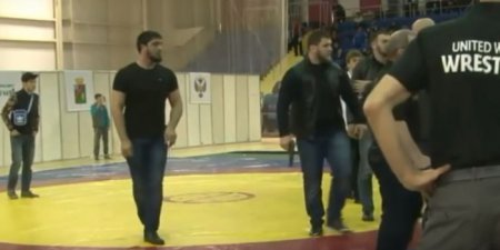 Вооруженные чеченцы устроили драку на турнире по вольной борьбе в Старом Ос ...