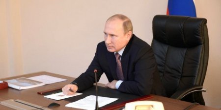 Путин призвал противостоять информационной монополии западных СМИ