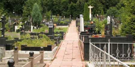В России могут ввести электронную очередь на кладбище