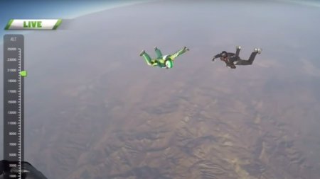 7 тыс. метров свободного падения: скайдайвер успешно выполнил прыжок без парашюта