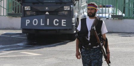 Ереван: здание полиции освобождено, задержаны 20 человек