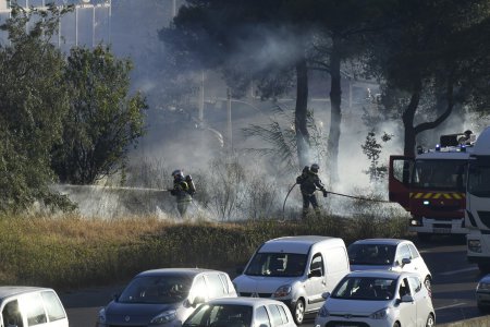 Пожары во Франции вышли из-под контроля: огонь подступил к Марселю
