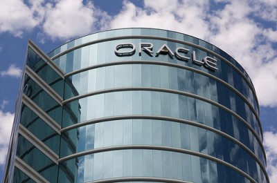 Oracle собирается купить акции провайдера интернет-услуг Dyn