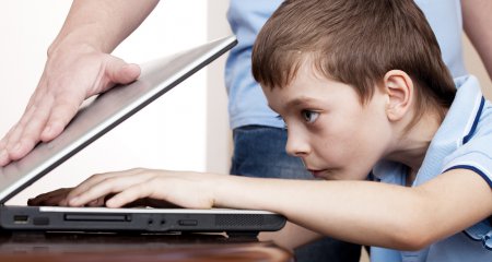 Эксперты рассказали, как планируют защитить российских детей от врагов в интернете