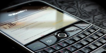 Компания BlackBerry выпустит еще один смартфон с фирменной клавиатурой
