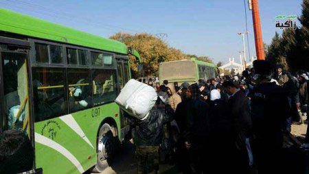 Тысячи боевиков и членов их семей эвакуируют из под Дамаска в провинцию Идлеб - Военный Обозреватель