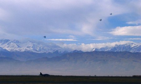 Российская военная база в Киргизии и президент Атамбаев