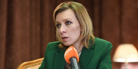Захарова рассказала о попытке вербовки дипломата, который вез лекарство Примакову из США