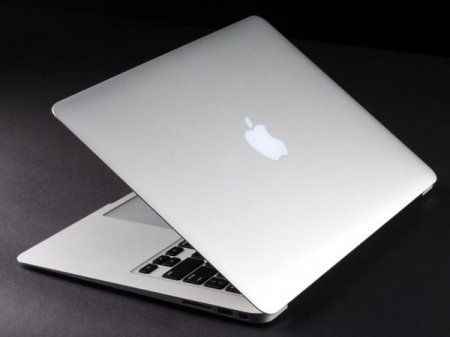 Apple выпустит две новые модели MacBook