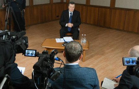 Янукович просит Трампа дать оценку действиям чиновников США во время украин ...