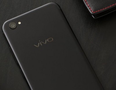 Смартфон Vivo X9 теперь можно купить в цвете матовый черный
