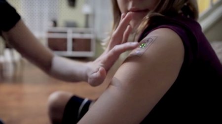 Созданы "умные" татуировки для управления смартфоном и домом
