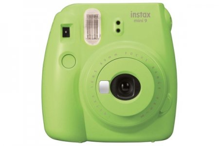 Компания Fujifilm презентовала фотокамеру Instax mini 9 с функцией селфи