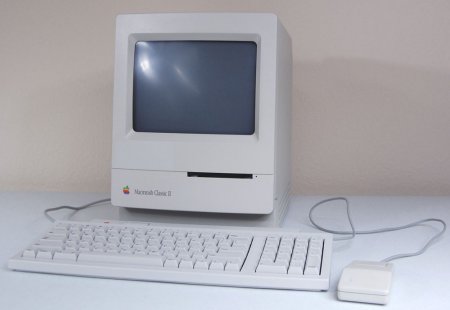 Янис Херманн создал старый компьютер на новый лад