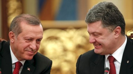 Порошенко обсудил с Эрдоганом ситуацию в Сирии