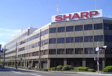 Компания Foxconn намерена вернуть продукцию Sharp на рынок ПК