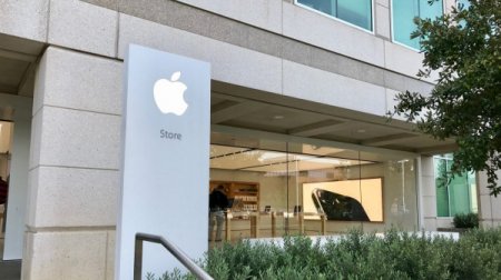 Корпорация Apple может отложить выпуск iPhone 8