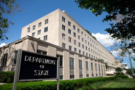 Трагический фарс: американским дипломатам предлагают крепиться