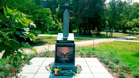Пришли с мечом на окраину Киева: кому понадобился памятник воинам АТО в украинской столице